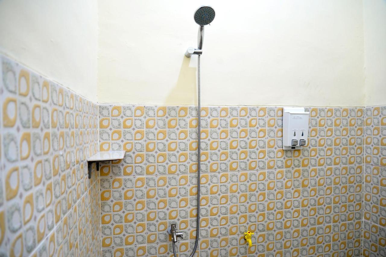Haura Syariah Home Stay Бандар-Лампунг Экстерьер фото