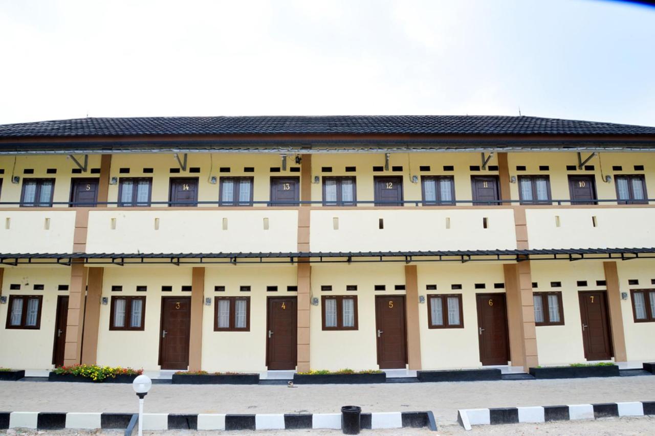 Haura Syariah Home Stay Бандар-Лампунг Экстерьер фото